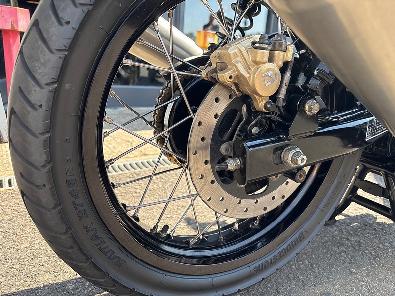 Royal Enfield E4 650 RETRO Petrol