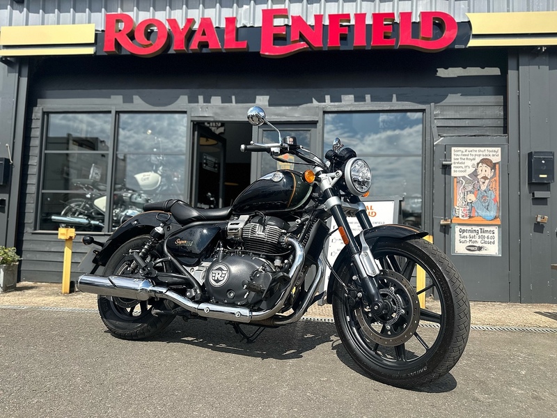 Royal Enfield 2023 Royal Enfield Super Meteor 9949 Miles 1 Owner Interstellar Green
