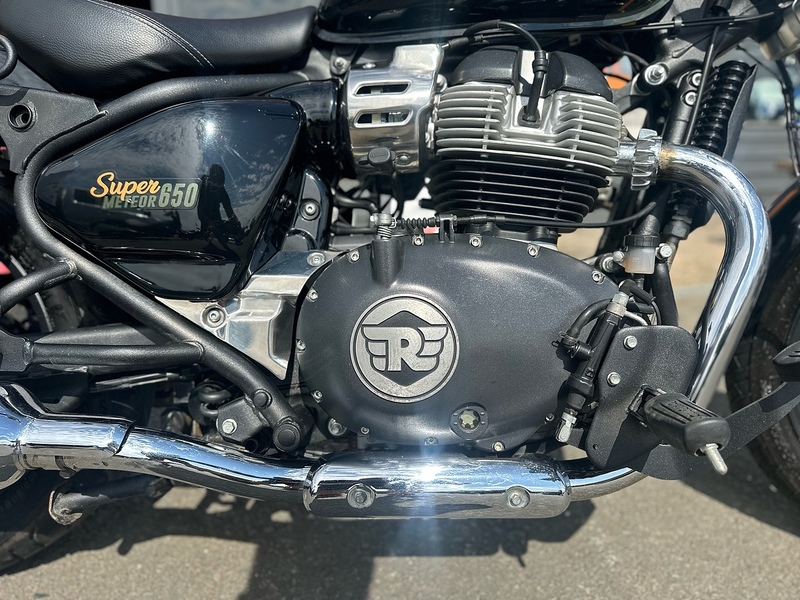 Royal Enfield 2023 Royal Enfield Super Meteor 9949 Miles 1 Owner Interstellar Green