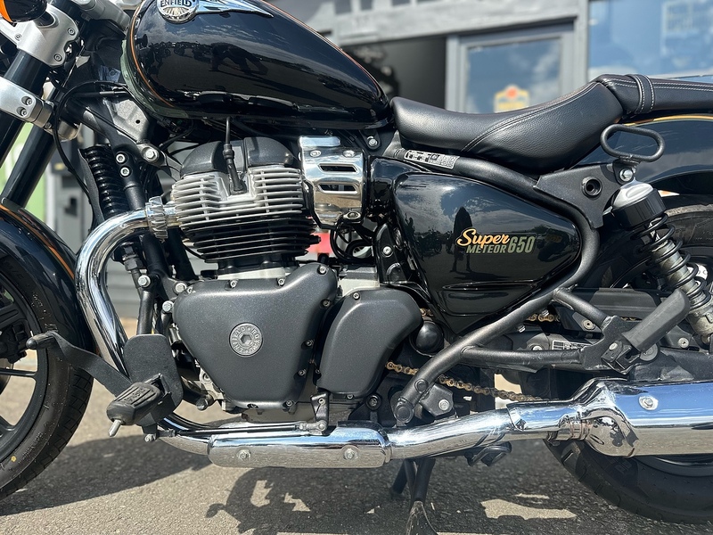 Royal Enfield 2023 Royal Enfield Super Meteor 9949 Miles 1 Owner Interstellar Green