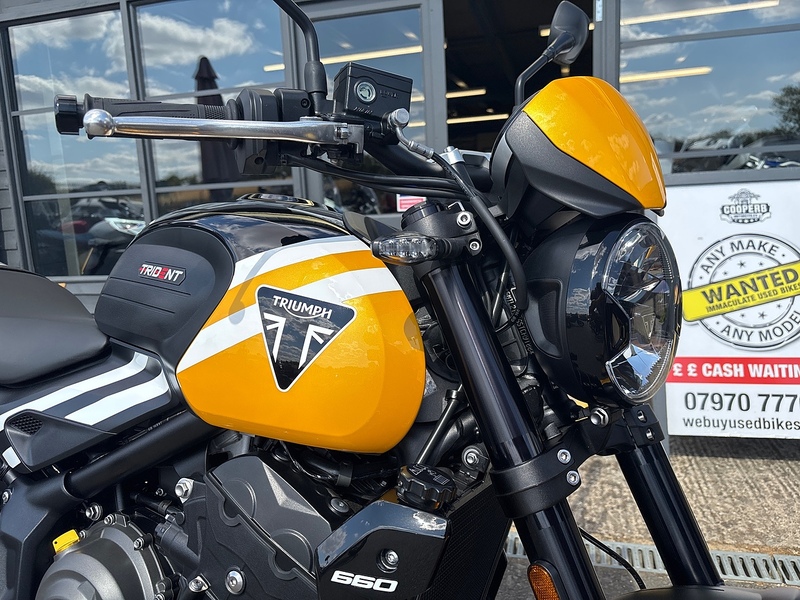 Triumph 2025 Triumph Trident 660 Just 1193 Miles 1 Owner