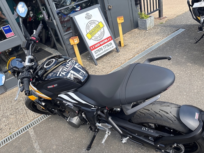 Triumph 2025 Triumph Trident 660 Just 1193 Miles 1 Owner