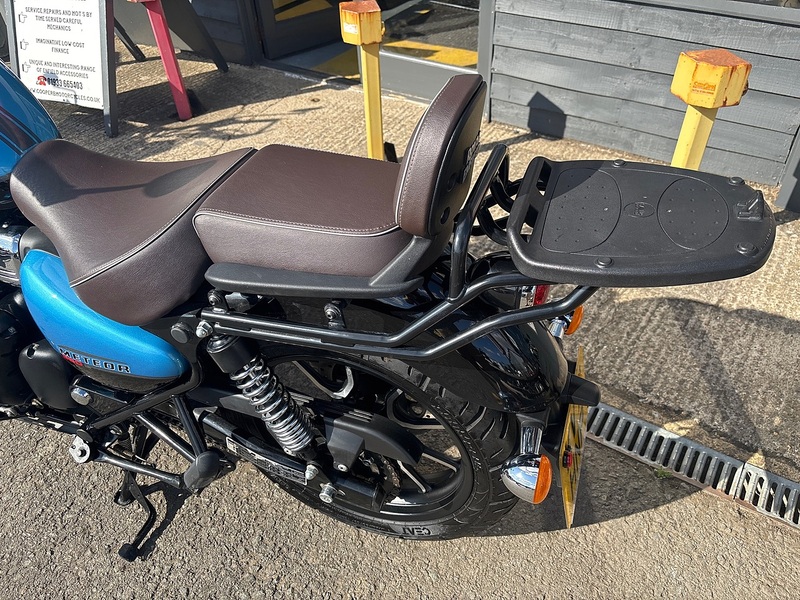 Royal Enfield 350 Roadster/Retro Petrol Manual Euro 5 (20 ps)