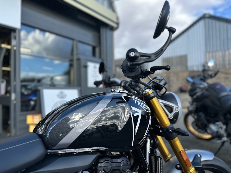 Triumph E5 0.4 Roadster/Retro Manual Petrol