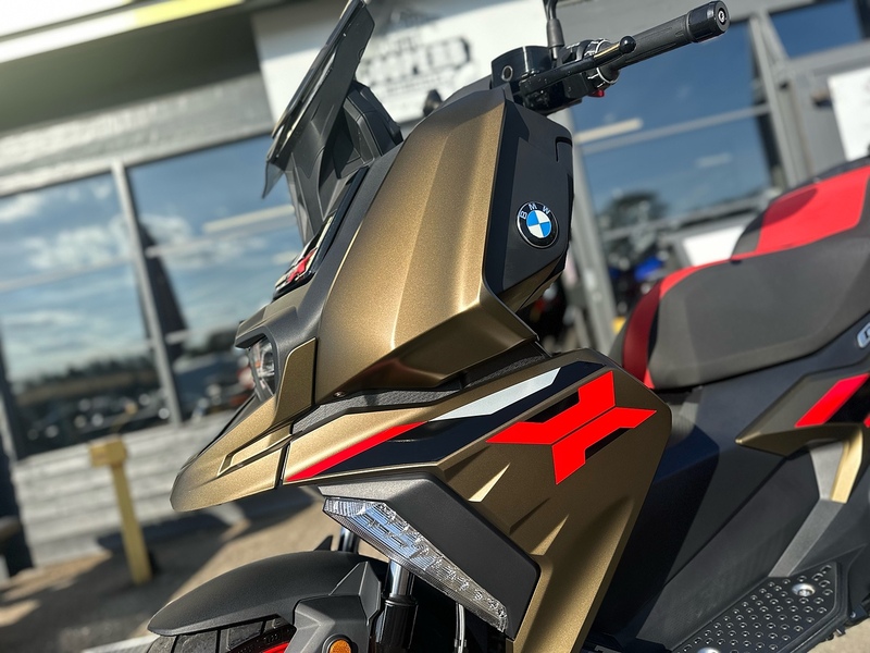 BMW 400 X Scooter Petrol CVT Two Step Spur Gearing Euro 5 (33 ps)