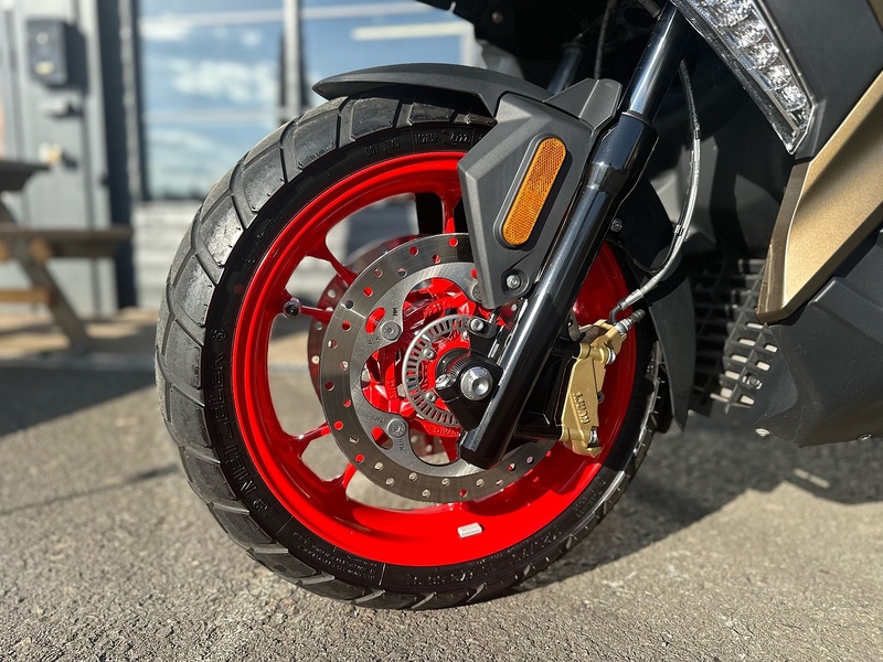 BMW 400 X Scooter Petrol CVT Two Step Spur Gearing Euro 5 (33 ps)