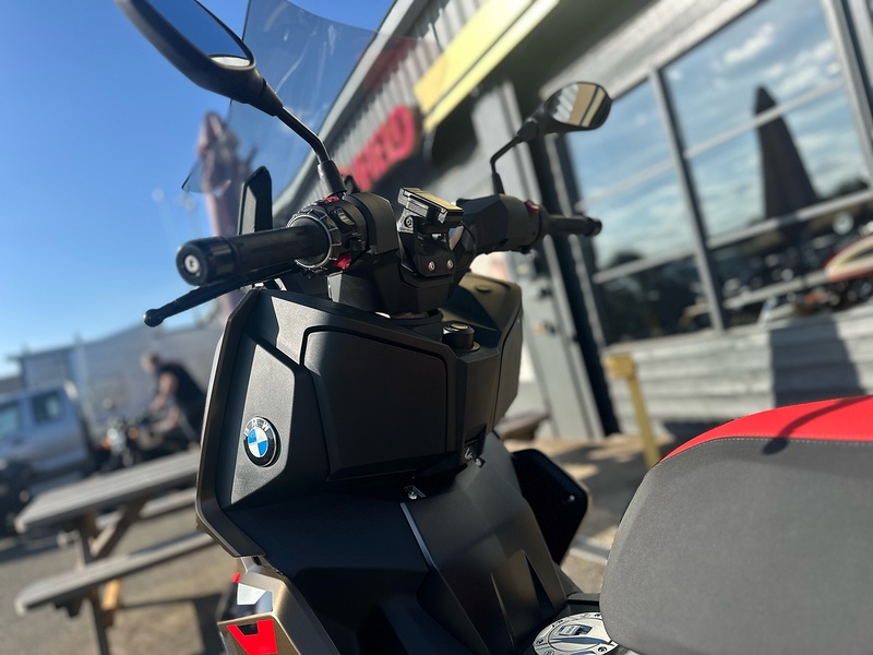 BMW 400 X Scooter Petrol CVT Two Step Spur Gearing Euro 5 (33 ps)