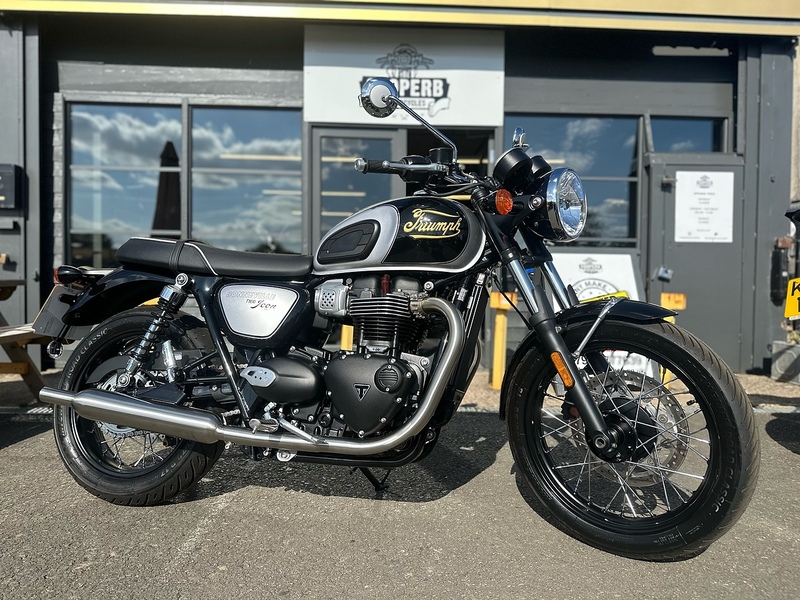 Triumph 2025 Triumph Bonneville T100 Icon Edition Just 7 Miles