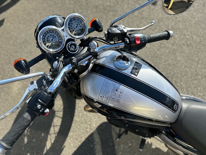 Triumph 2025 Triumph Bonneville T100 Icon Edition Just 7 Miles