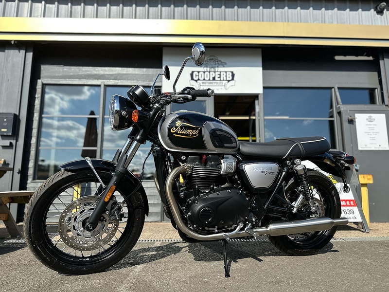 Triumph 2025 Triumph Bonneville T100 Icon Edition Just 7 Miles