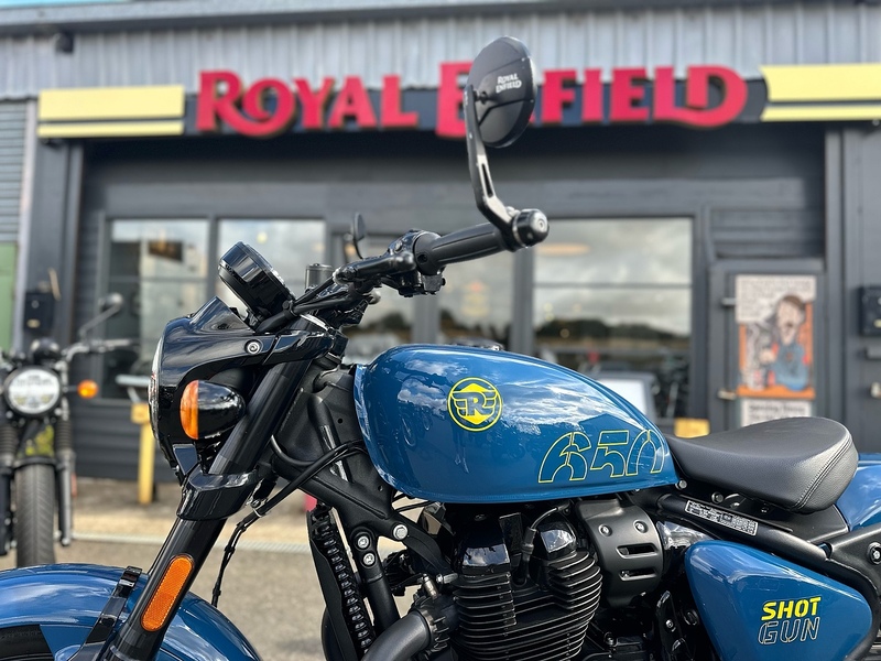 Royal Enfield 2024 Royal Enfield Shotgun 650 Just 1020 Miles
