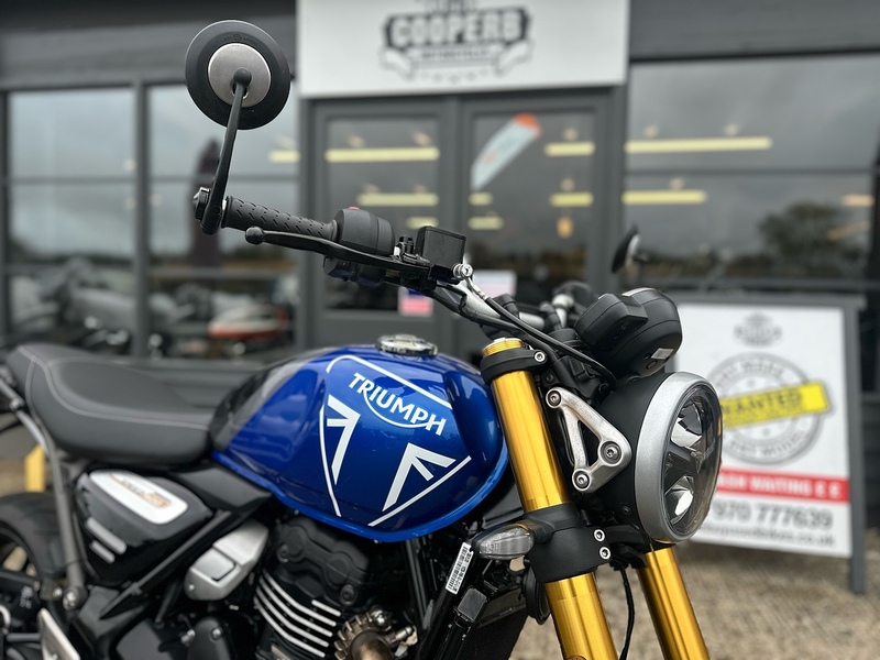 Triumph E5 0.4 Roadster/Retro Manual Petrol