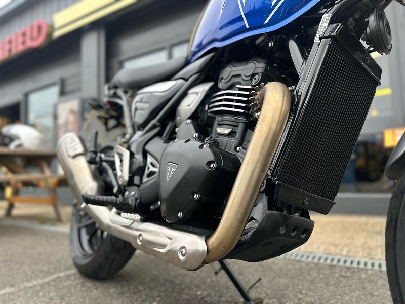 Triumph E5 0.4 Roadster/Retro Manual Petrol