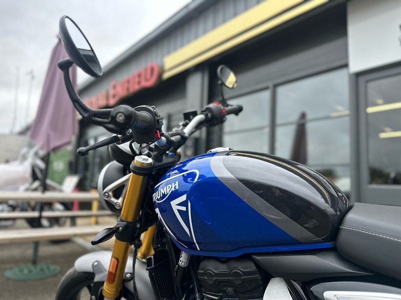 Triumph E5 0.4 Roadster/Retro Manual Petrol
