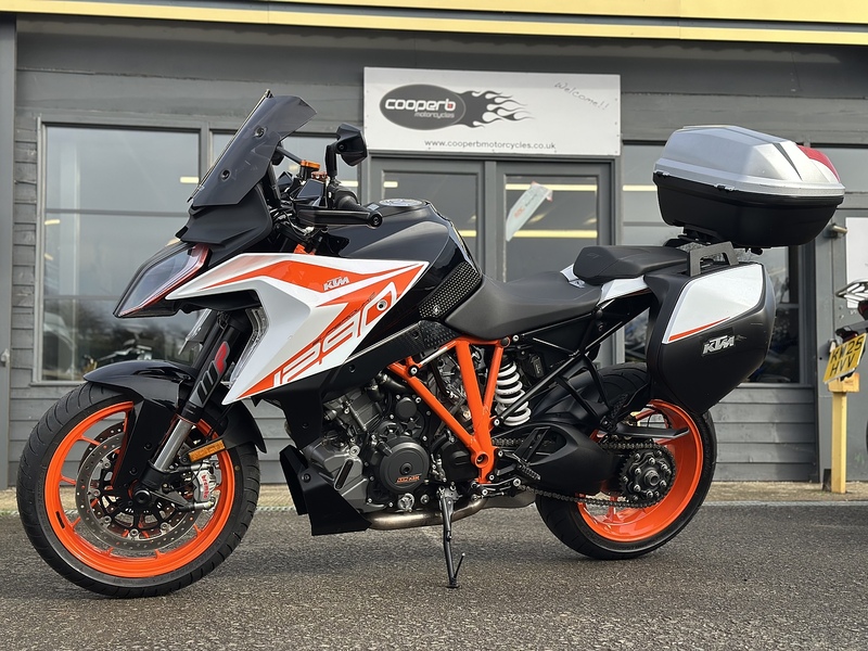KTM 2021 KTM 1290 Super Duke GT 7150 Miles