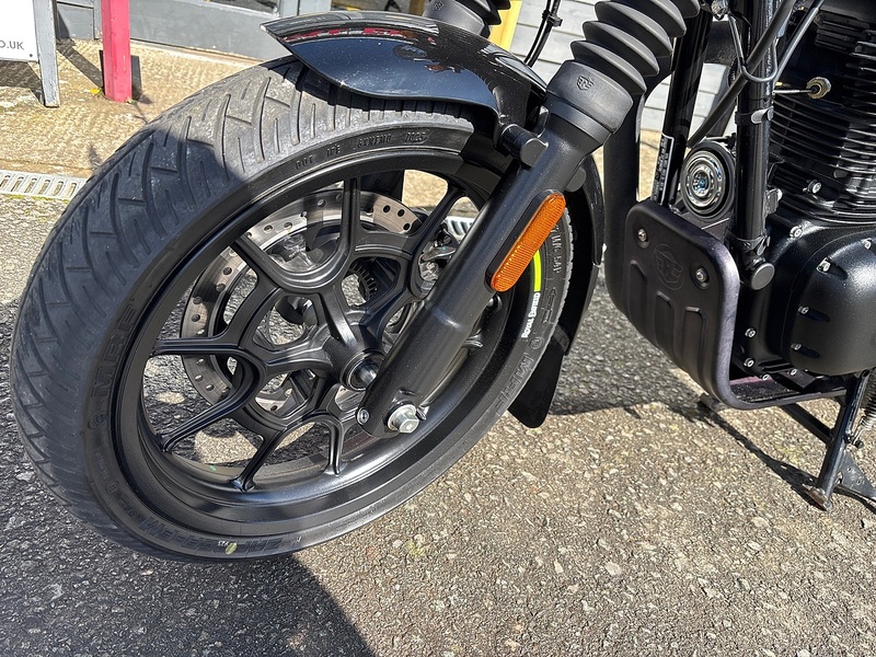 Royal Enfield Dapper Green Naked 0.35 Manual Petrol