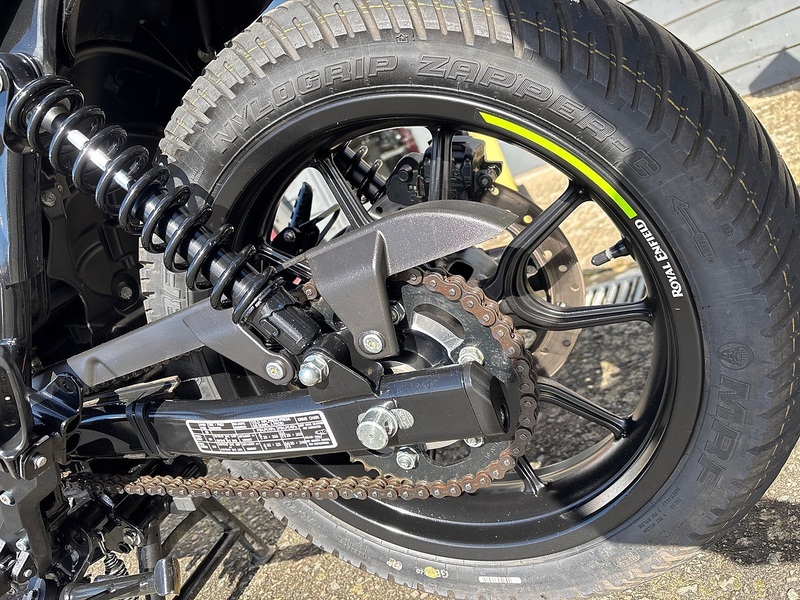 Royal Enfield Dapper Green Naked 0.35 Manual Petrol