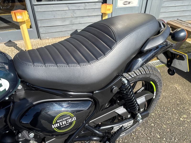 Royal Enfield Dapper Green Naked 0.35 Manual Petrol