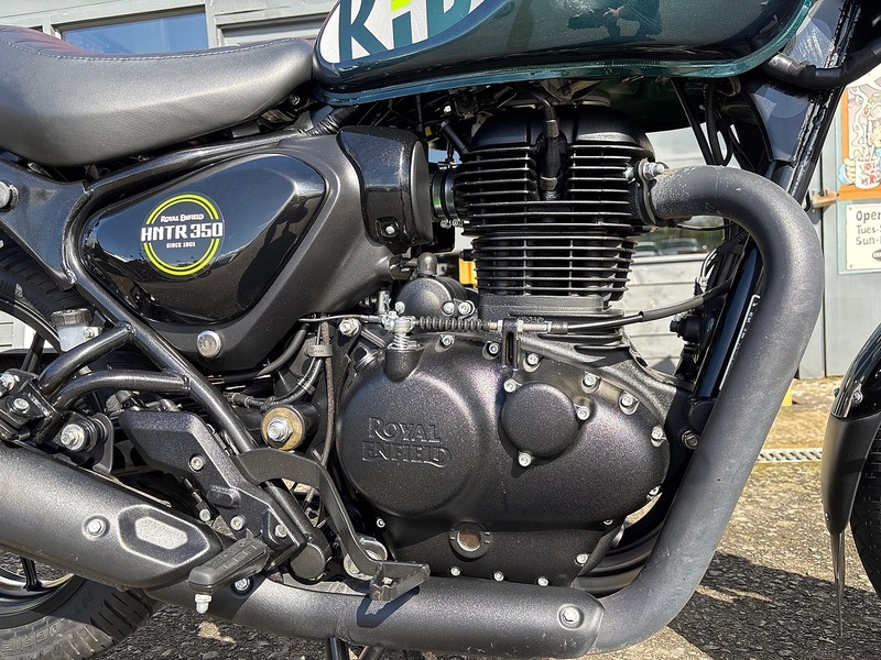 Royal Enfield Dapper Green Naked 0.35 Manual Petrol
