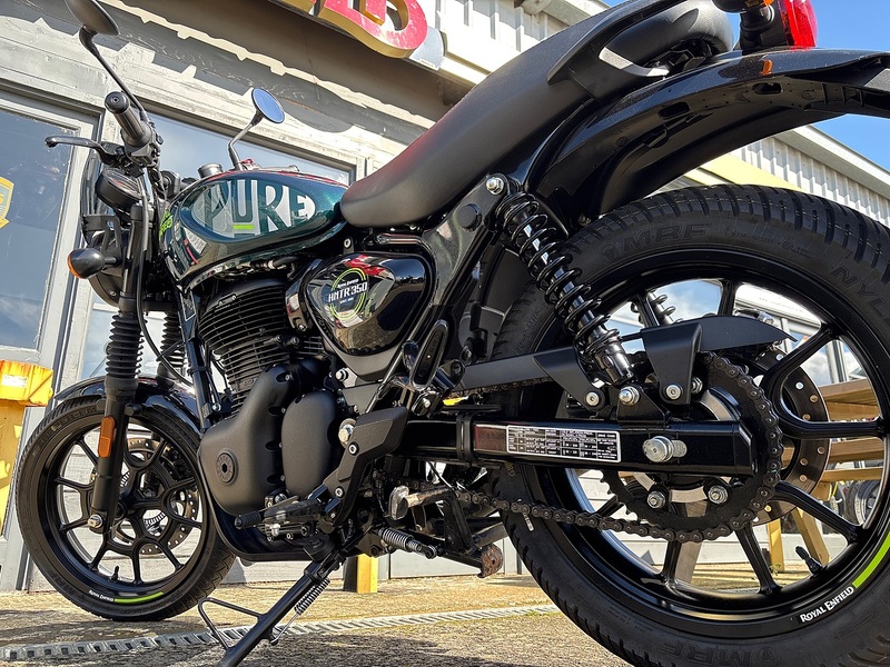 Royal Enfield Dapper Green Naked 0.35 Manual Petrol