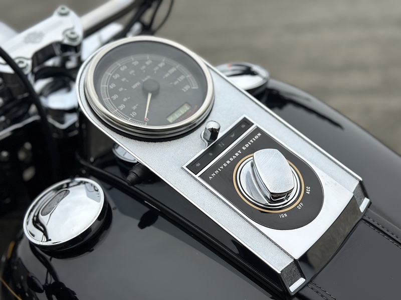 Harley-Davidson 2005 HARLEY DAVIDSON 1550 FATBOY ANNIVERSARY 14196 MILES