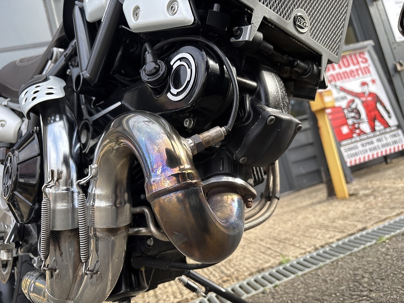 Ducati 1100 Special Roadster/Retro Petrol Manual Euro 4 (87 ps)