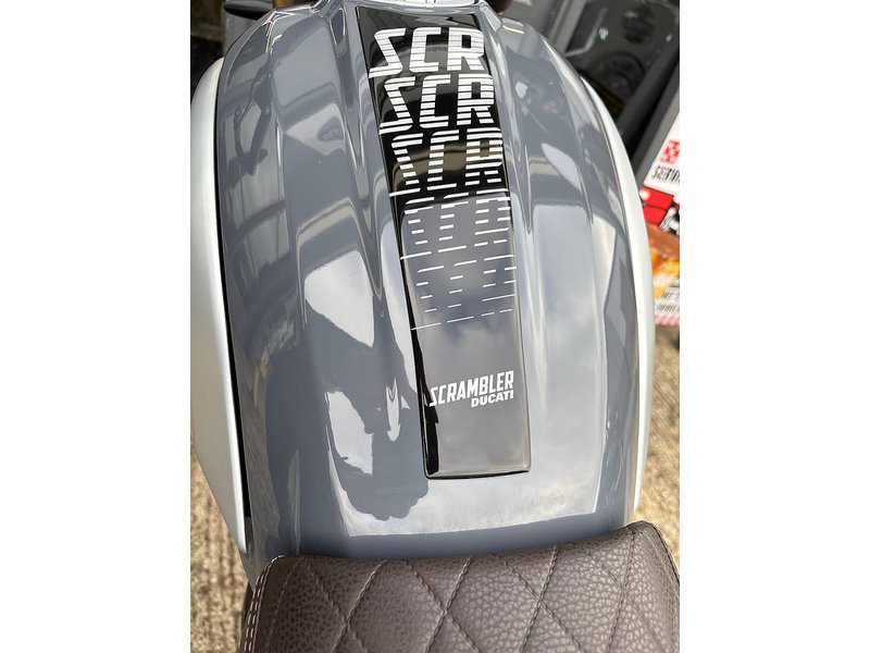 Ducati 1100 Special Roadster/Retro Petrol Manual Euro 4 (87 ps)