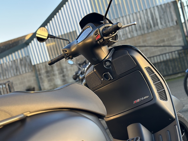 Piaggio Piaggio Vespa GTS 300 Super Notte SCOOTER 0.31 AUTOMATIC Petrol