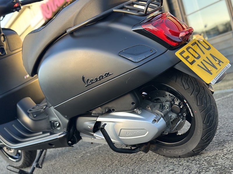 Piaggio Piaggio Vespa GTS 300 Super Notte SCOOTER 0.31 AUTOMATIC Petrol