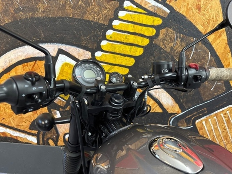 Royal Enfield 350 350 Roadster/Retro Manual Petrol