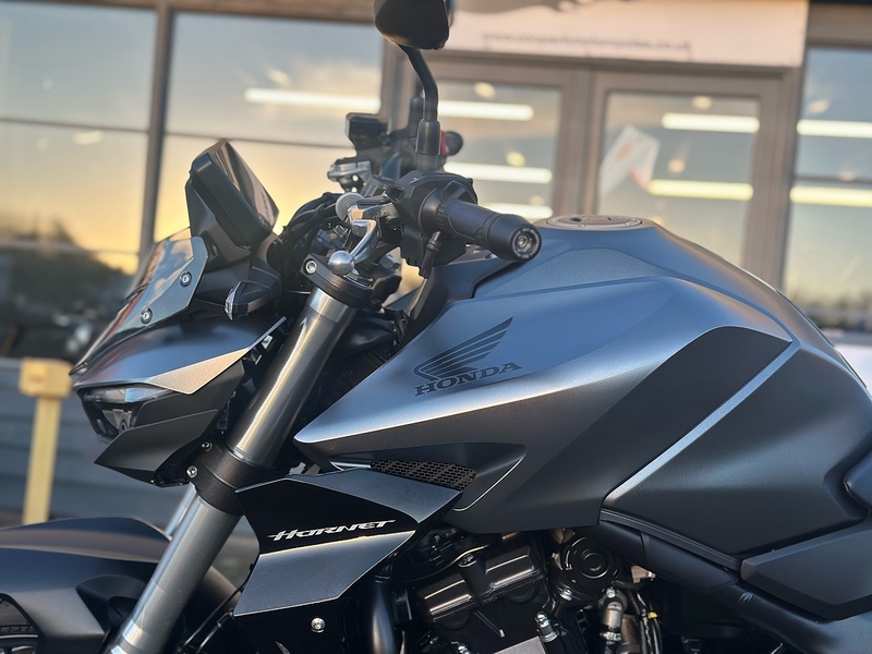 Honda 1000 Naked Petrol Manual Euro 5 (151 ps)