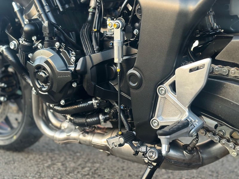 Honda 1000 Naked Petrol Manual Euro 5 (151 ps)