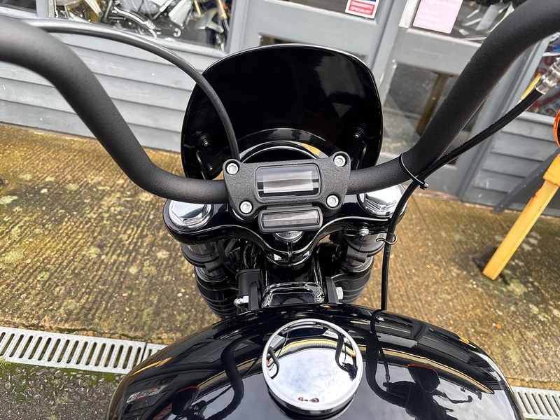 Harley-Davidson 1745 FXBB Street Bob Custom Cruiser Petrol Manual Euro 4 (87 ps)