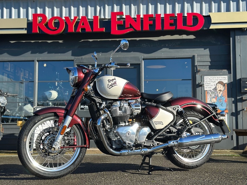 Royal Enfield 2025 Royal Enfield Classic 650 Just 1572 Miles Extras!!