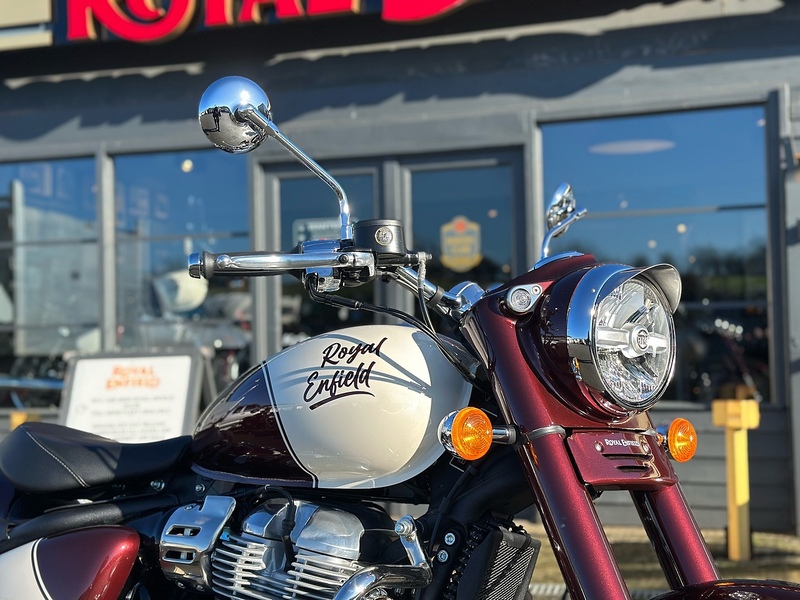 Royal Enfield 2025 Royal Enfield Classic 650 Just 1572 Miles Extras!!