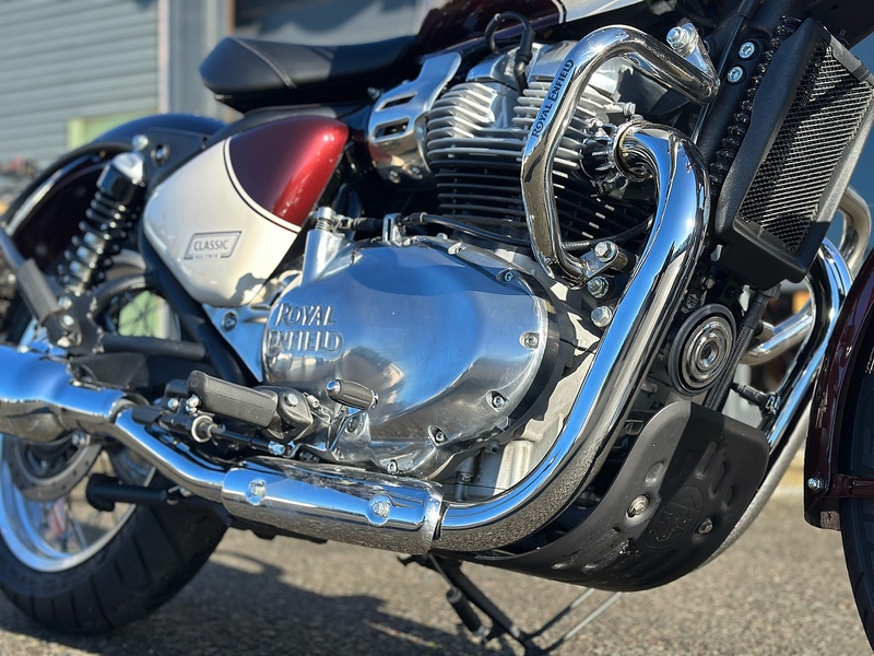 Royal Enfield 2025 Royal Enfield Classic 650 Just 1572 Miles Extras!!