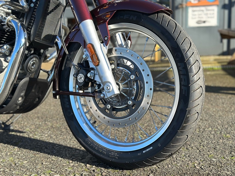 Royal Enfield 2025 Royal Enfield Classic 650 Just 1572 Miles Extras!!