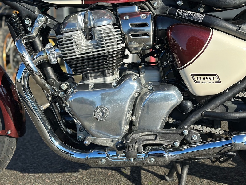 Royal Enfield 2025 Royal Enfield Classic 650 Just 1572 Miles Extras!!