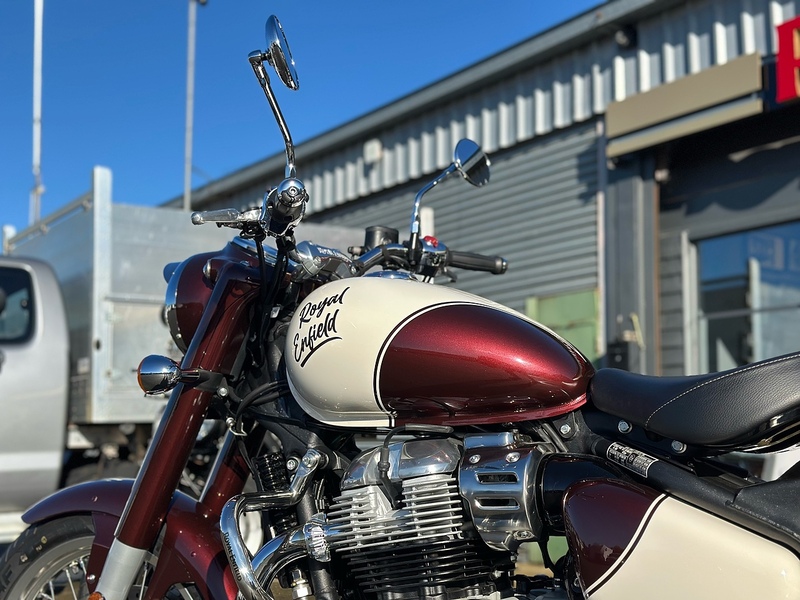 Royal Enfield 2025 Royal Enfield Classic 650 Just 1572 Miles Extras!!