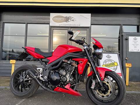 1050 Naked Petrol Manual (129 ps)