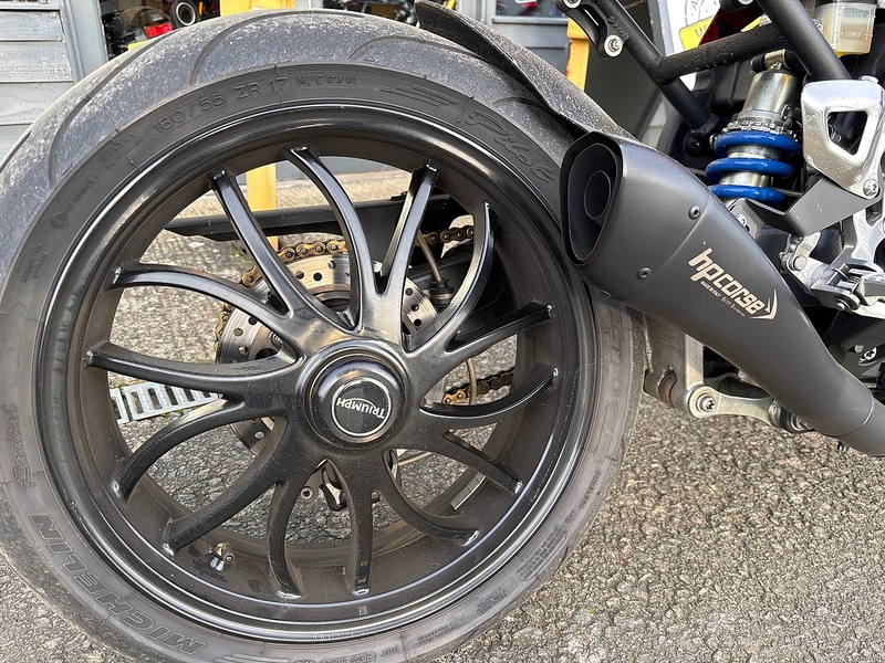 Triumph 1050 Naked Petrol Manual (129 ps)