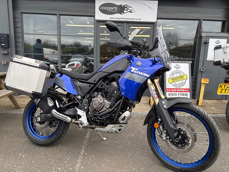 Yamaha 700 Adventure Petrol Manual Euro 5 (73 ps)