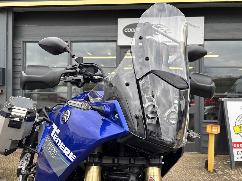 Yamaha 700 Adventure Petrol Manual Euro 5 (73 ps)