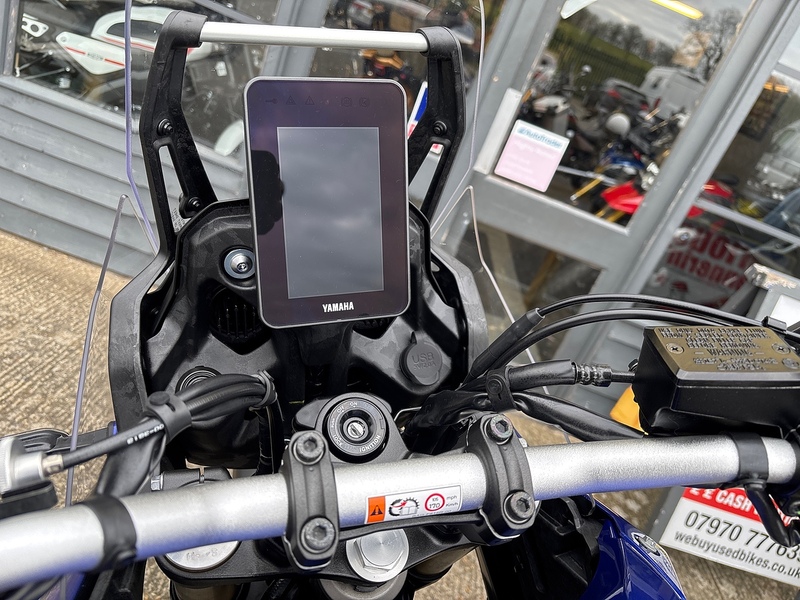 Yamaha 700 Adventure Petrol Manual Euro 5 (73 ps)