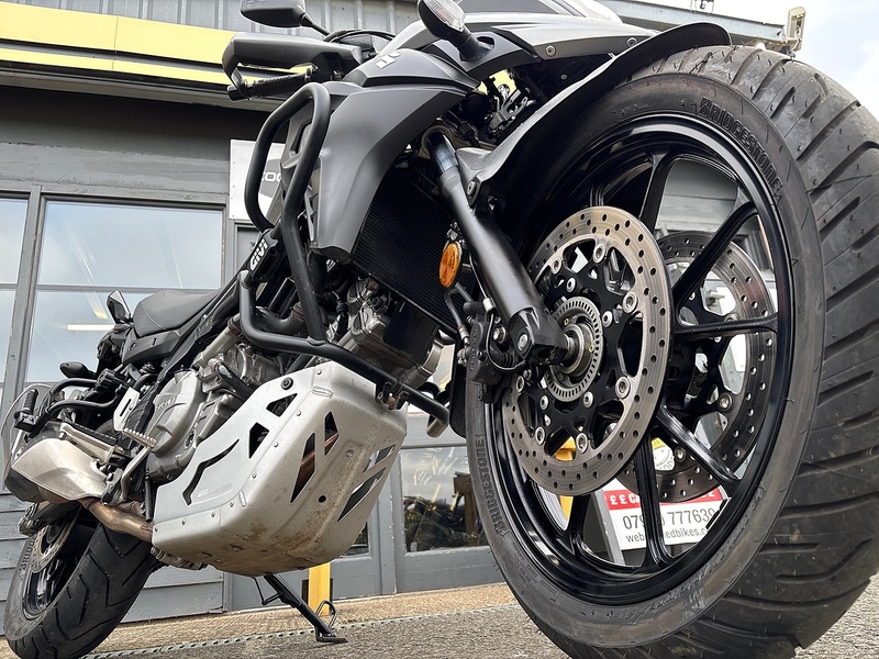 Suzuki 650 Adventure Petrol Manual Euro 5 (71 ps)