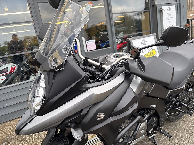 Suzuki 650 Adventure Petrol Manual Euro 5 (71 ps)