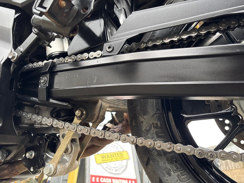 Suzuki 650 Adventure Petrol Manual Euro 5 (71 ps)