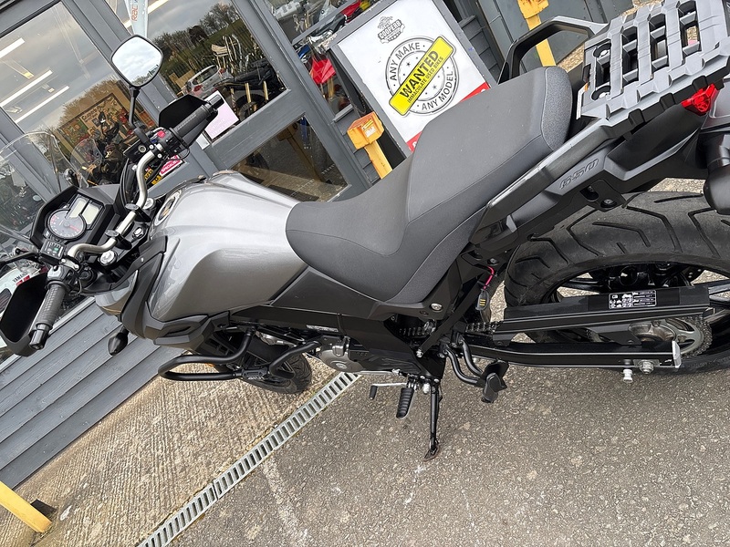Suzuki 650 Adventure Petrol Manual Euro 5 (71 ps)