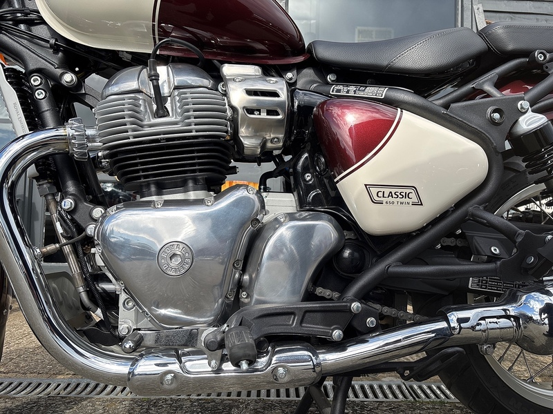 Royal Enfield 650 Roadster/Retro Petrol Constant mesh Euro 5 (47 ps)
