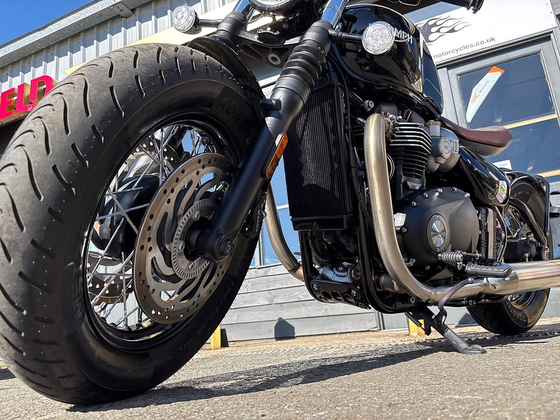 Triumph Triumph Bobber 1200 Custom Cruiser 1.2 Manual Petrol